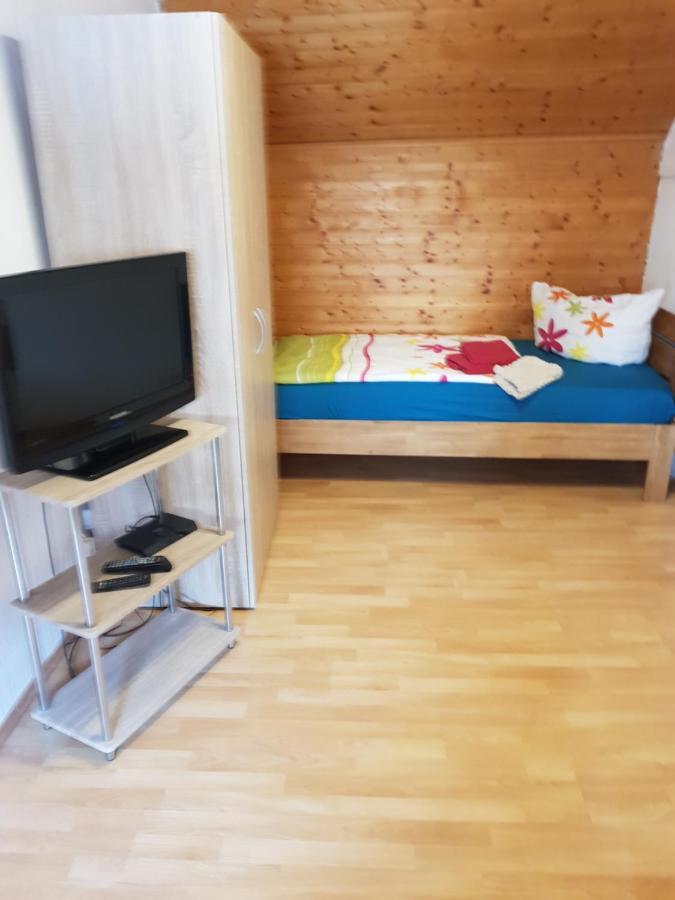 Gastehaus Nickolai Apartamento Flomborn Exterior foto